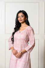 Load image into Gallery viewer, Women&#39;s Sukoon Kurta
