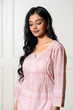 Load image into Gallery viewer, Women&#39;s Sukoon Kurta
