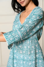 Load image into Gallery viewer, Women&#39;s Sukoon Kurta
